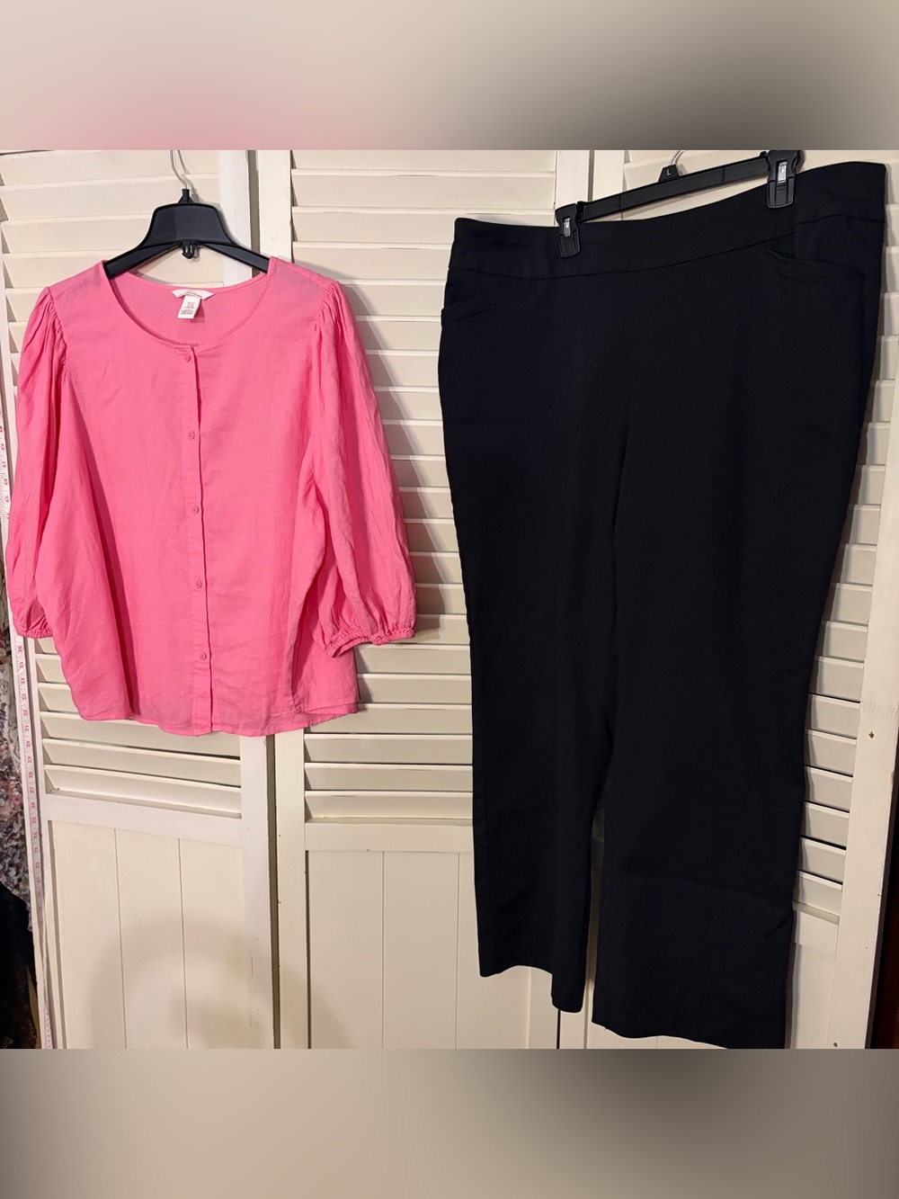 Two piece outfit including Croft and Barrow pants and H&M Linen Top